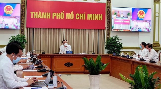 Phó Thủ tướng Vũ Đức Đam: TP.HCM phải kiểm soát chặt người ra, vào thành phố - Ảnh 1.