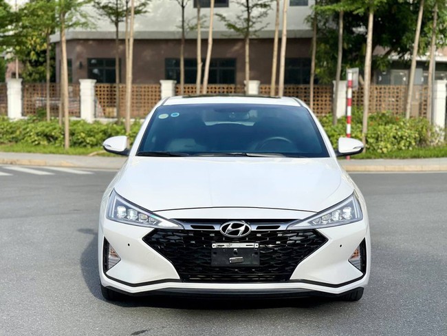 Hyundai Elantra Sport 1.6 Turbo 2020 “full option” mới đi hơn 2 vạn, bán lỗ gần 200 triệu - Ảnh 2.