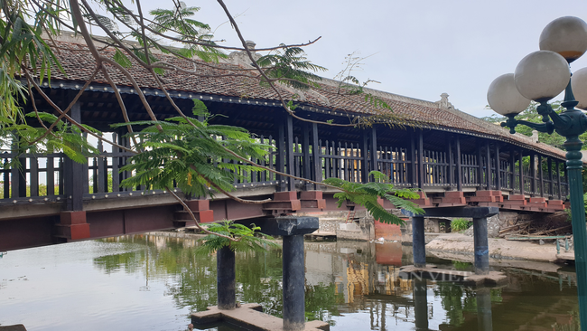 Ninh Bình: Chiêm ngưỡng cây cầu ngói hơn 100 năm tuổi, một trong 5 cây cầu ngói cổ đẹp nhất Việt Nam.  - Ảnh 5.