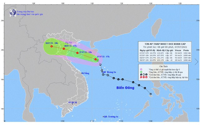 Áp thấp nhiệt đới đổ bộ từ Nam Định đến Thanh Hóa, có nơi mưa trên 300mm, nguy cơ ngập úng, sạt lở cao - Ảnh 1.