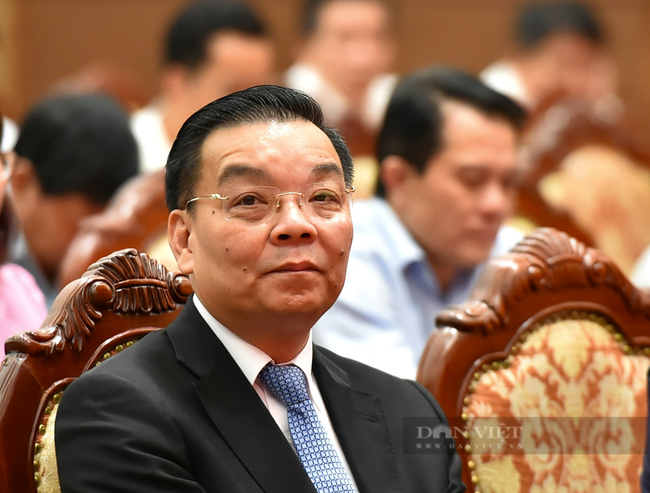Dánh sách Chủ tịch UBND 30 quận, huyện, thị xã vừa được Chủ tịch Hà Nội phê chuẩn - Ảnh 1.
