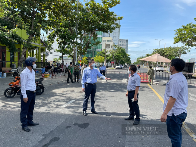 &quot;Tôi nhắc nhở lấy mẫu kỹ, nhân viên thọc mũi tôi đến lần thứ 4, đau quá tôi không chịu được...&quot; - Ảnh 2.