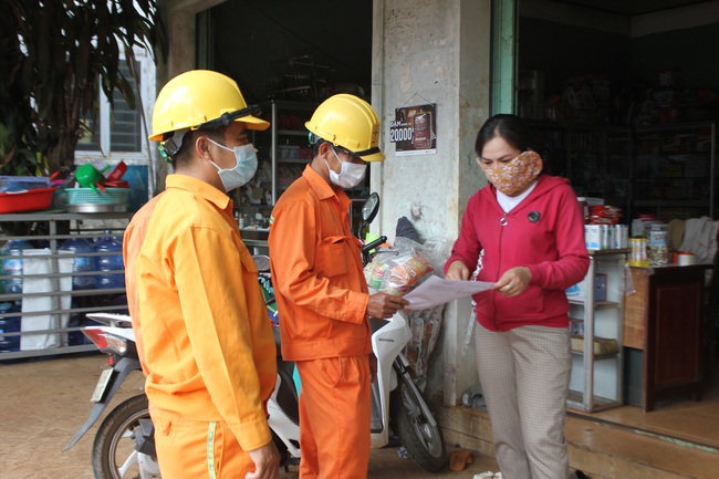 Khách hàng miền Trung - Tây Nguyên được giảm 90 tỷ đồng tiền điện vì khó khăn do Covid-19   - Ảnh 1.