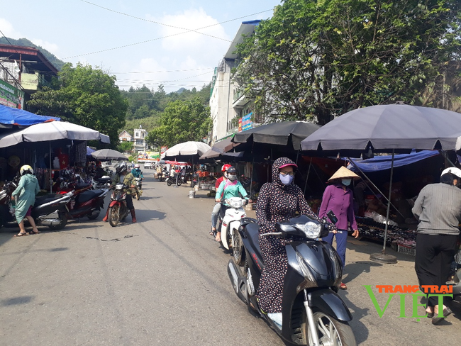 Lai Châu thực hiện tốt “mục tiêu kép” vừa phòng chống dịch,vừa phát triển kinh tế - Ảnh 1.