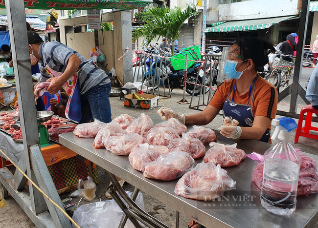 TP.HCM yêu cầu quận, huyện khẩn đăng ký thời hạn, tiến độ mở lại chợ - Ảnh 1.