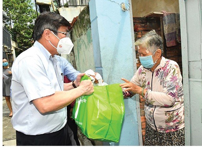 TP.HCM chuẩn bị 1 triệu gói cứu tế, không để người dân thiếu đói - Ảnh 1.