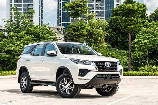 Ngỡ ngàng mức &quot;ăn xăng&quot; của Toyota không như công bố - Ảnh 1.