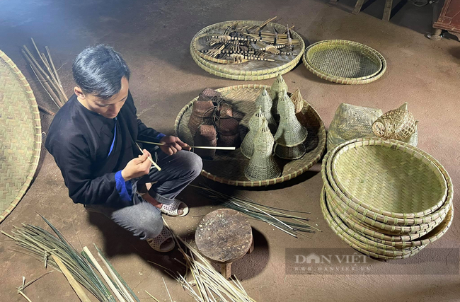 Yên Bái: Chàng dược sỹ người Mông với khao khát giữ nghề truyền thống - Ảnh 5.