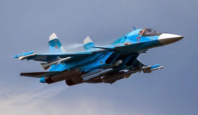Tiêm kích bom Su-34 của Nga liệu có phải &quot;độc cô cầu bại&quot;? - Ảnh 2.