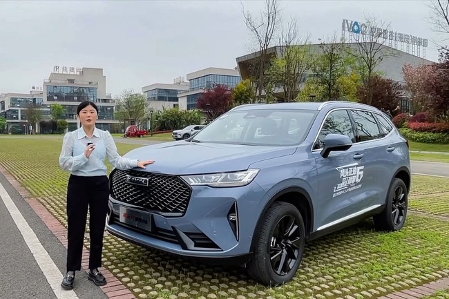 Nữ Youtuber trải nghiệm thực tế xe Trung Quốc bán chạy nhất Haval H6 sắp về Việt Nam - Ảnh 1.