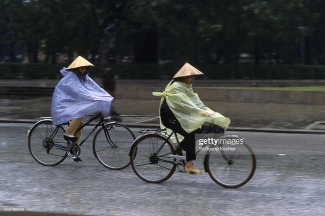 Loạt ảnh đầy hoài niệm về Hà Nội, Sài Gòn năm 1992 - Ảnh 3.