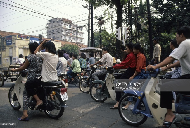 Loạt ảnh đầy hoài niệm về Hà Nội, Sài Gòn năm 1992 - Ảnh 8.