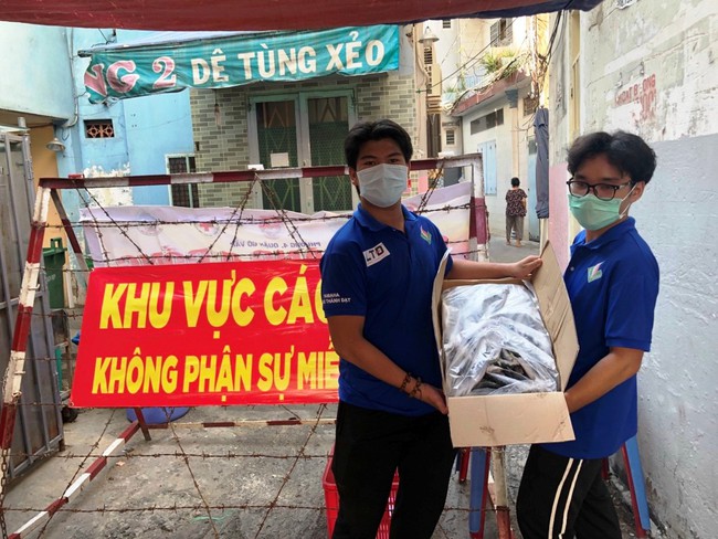 Chuyến xe yêu thương mang tâm tình của người dân Ninh Thuận vào tâm dịch TP.HCM - Ảnh 5.