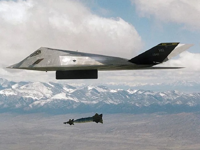 Cách quân đội Mỹ giữ bí mật tuyệt đối siêu cơ F-117A - Ảnh 11.