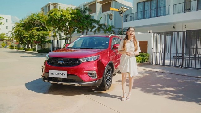 Nữ Youtuber xinh đẹp trải nghiệm thực tế Ford Territory 2021 sắp về Việt Nam đấu Tucson, CX-5 - Ảnh 1.