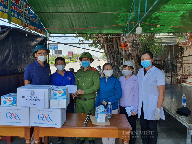 Quảng Nam: Hội Nông dân thị xã Điện Bàn chia sẻ yêu thương, chung tay phòng chống dịch Covid 19 - Ảnh 6.