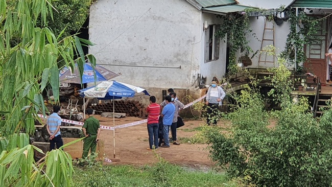 Gia Lai: Thi thể người đàn ông biến dạng khi đang tháo đầu đạn tại quán cà phê - Ảnh 1.