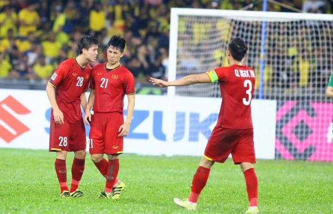Đình Trọng bình phục, ĐT Việt Nam có bộ 3 trung vệ hay nhất Đông Nam Á - Ảnh 1.