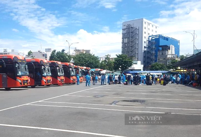 Quảng Ngãi: Chỉ đạo khẩn việc tham mưu tiếp nhận sinh viên từ Nha Trang về quê  - Ảnh 3.