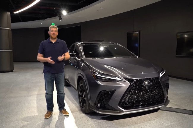 Youtuber trải nghiệm thực tế Lexus NX 350 2022, đánh giá bất ngờ - Ảnh 1.