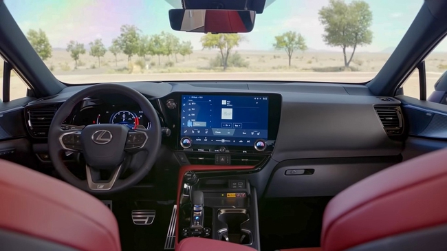 Youtuber trải nghiệm thực tế Lexus NX 350 2022, đánh giá bất ngờ - Ảnh 4.