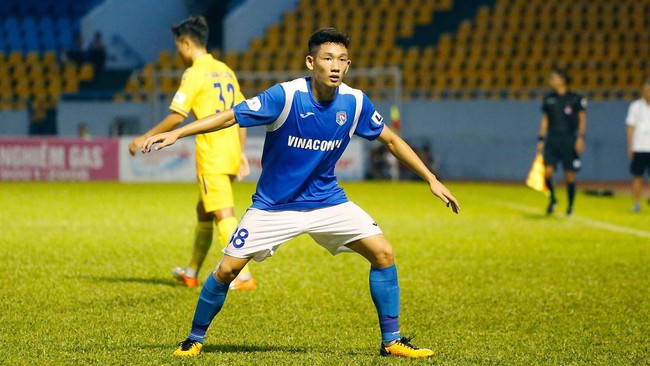 Hai Long là ngôi sao trẻ tiềm năng nhất của bóng đá Quảng Ninh. Ảnh: LĐ