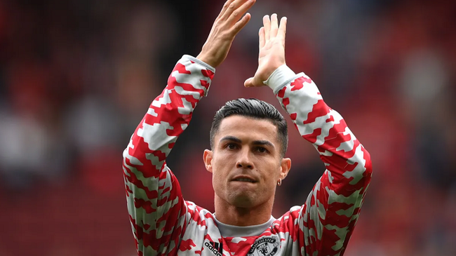 Chùm ảnh: Ronaldo ra mắt, M.U nhuộm đỏ thành Manchester - Ảnh 8.