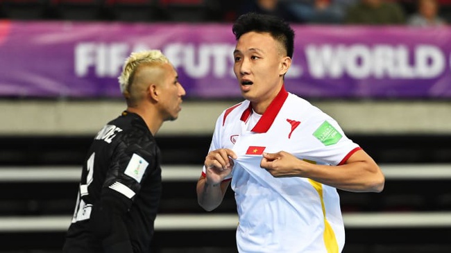 Chủ tịch VFF chúc mừng và thưởng ĐT futsal Việt Nam 500 triệu đồng - Ảnh 1.