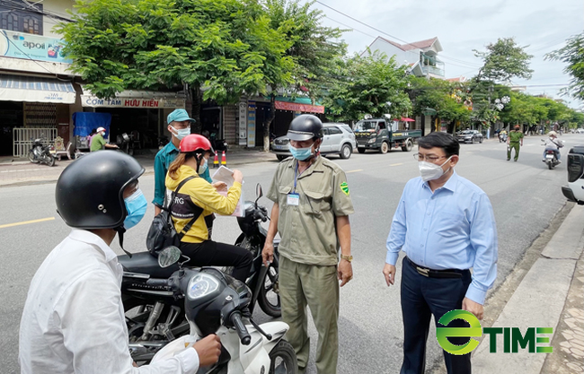 Quảng Ngãi: Dừng hoạt động cơ sở sản xuất không thiết yếu, hạn chế ra vào nội thành  - Ảnh 5.