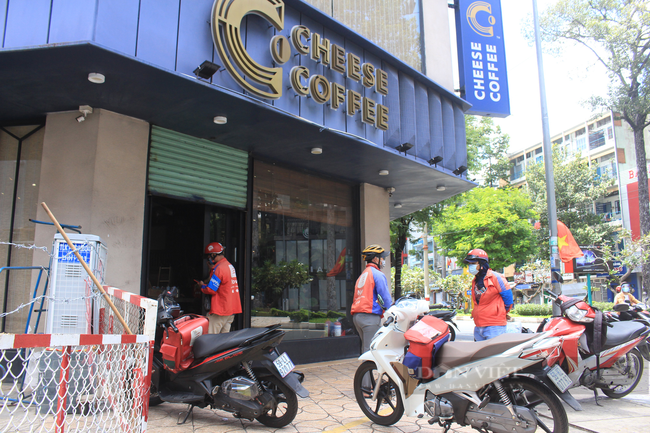 Phúc Long, Gong Cha, Cheese, Highlands, The Coffee House mở lại, shipper giao không kịp - Ảnh 2.