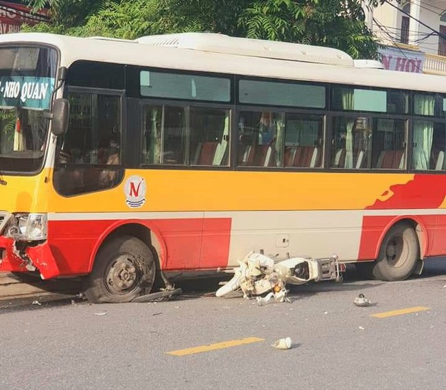 Ninh Bình: Ngày đầu đến trường, hai học sinh bị tai nạn thương vong - Ảnh 3.