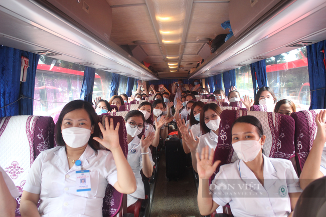 Phú Thọ: 500 cán bộ y tế lên đường hỗ trợ Hà Nội phòng chống dịch Covid-19 - Ảnh 2.
