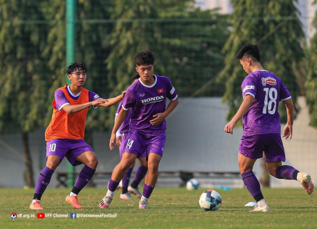 Sao trẻ HAGL, Nam Định chia tay U23 Việt Nam theo cách đáng tiếc - Ảnh 2.