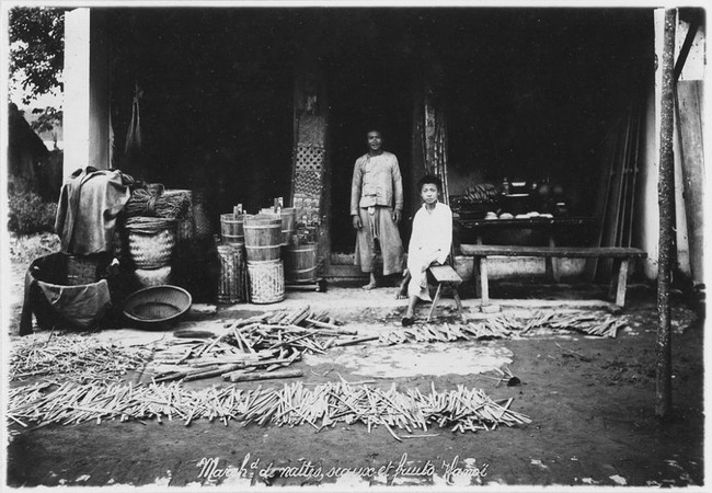 Ảnh lạ về các cửa hàng ở Hà Nội năm 1950 (kỳ 1) - Ảnh 4.