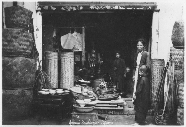 Ảnh lạ về các cửa hàng ở Hà Nội năm 1950 (kỳ 2) - Ảnh 9.