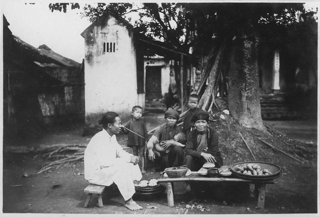 Ảnh lạ về các cửa hàng ở Hà Nội năm 1950 (kỳ 2) - Ảnh 10.