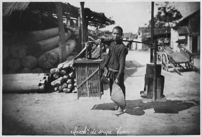 Ảnh lạ về các cửa hàng ở Hà Nội năm 1950 (kỳ 2) - Ảnh 11.