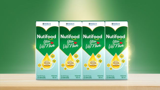 “Nutifood yêu Việt Nam” chia sẻ khó khăn với mẹ Việt đảm bảo đủ sữa cho con mùa dịch - Ảnh 1.