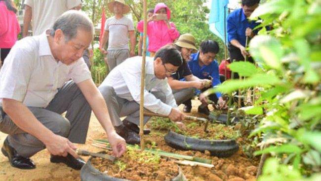 TT-Huế huy động các tổ chức, đoàn thể xây dựng &quot;Thành phố bốn mùa hoa&quot;  - Ảnh 1.