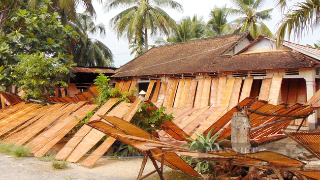 Làng nghề bánh tráng dẻo phơi sương ở ấp Ninh Hưng 1, xã Chà Là (huyện Dương Minh Châu). Ảnh: Trần Vũ