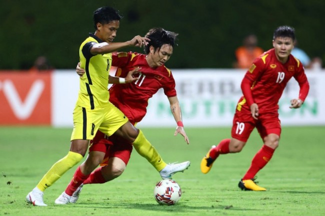 Thất bại thảm hại tại AFF Cup 2020, HLV Malaysia mất việc - Ảnh 1.