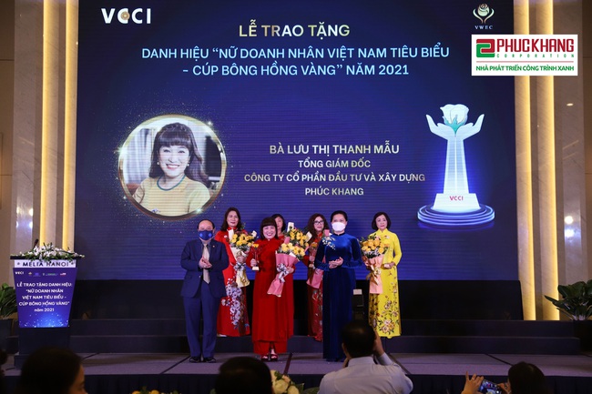 CEO Phuc Khang Corporation Lưu Thị Thanh Mẫu đạt danh hiệu “Nữ doanh nhân Việt Nam tiêu biểu - cúp Bông hồng vàng” năm 2021 - Ảnh 3.