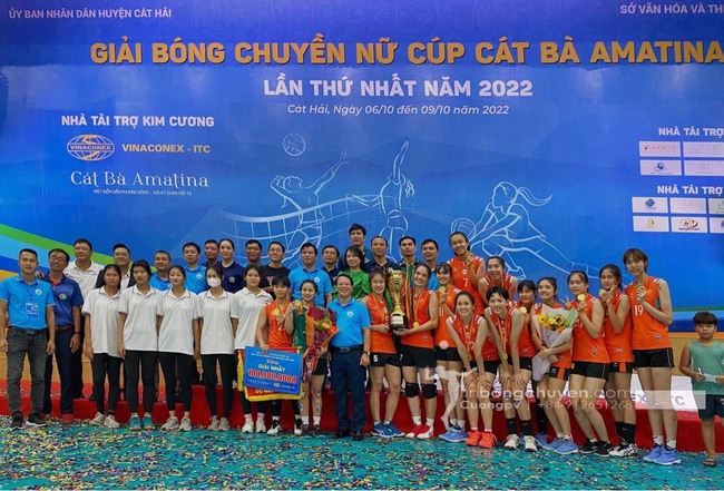 Giải Bóng chuyền nữ Cúp Cát Bà Amatina 2022: Hóa chất Đức Giang vô địch thuyết phục - Ảnh 4.