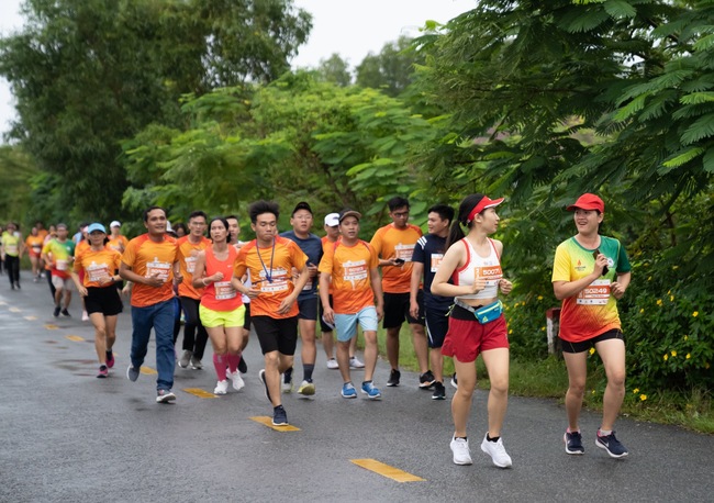 Người PVCFC vượt qua giới hạn cùng Giải Đất Mũi Marathon Cà Mau 2022 - Ảnh 2.