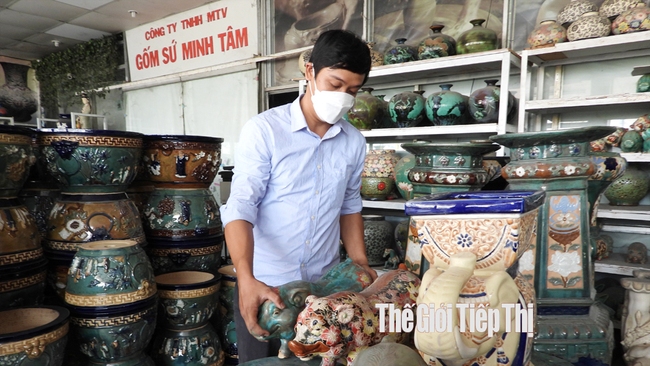 Doanh số của các doanh nghiệp xuất khẩu gốm xứ bị sụt giảm nhiều trong năm 2022. Ảnh: Trần Khánh