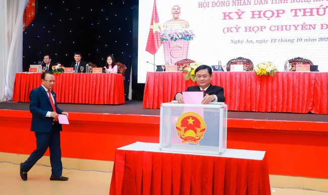 Nghệ An: Bầu bổ sung hai Phó chủ tịch UBND tỉnh - Ảnh 3.