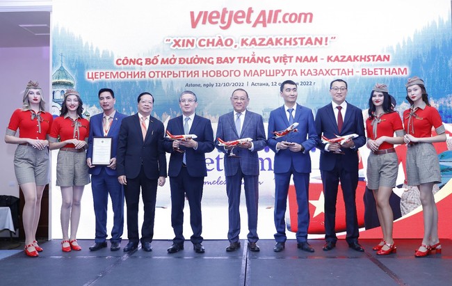 Lãnh đạo hai nước Việt Nam và Kazakhstan tham dự lễ công bố đường bay Almaty - Nha Trang và chào mừng Vietjet đến với Kazakhstan