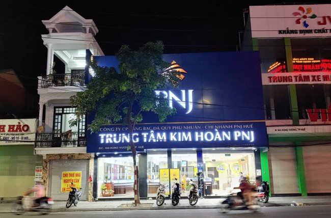 PNJ: Chốt ngày trả cổ tức đợt 3 2021 bằng tiền mặt 8% - Ảnh 1.