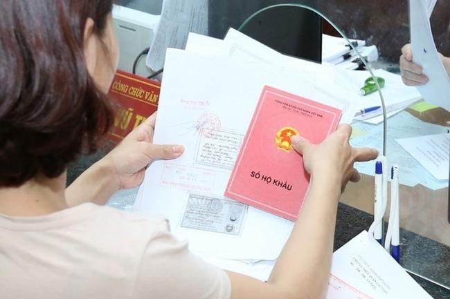 6 bước làm sổ hộ khẩu điện tử sau khi bỏ sổ hộ khẩu giấy từ năm 2023 người dân cần phải nắm - Ảnh 1.