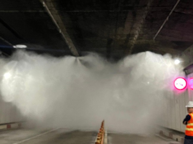 Hầm sông Sài Gòn hoàn thành thử nghiệm hệ thống phun sương chữa cháy - Ảnh 1.